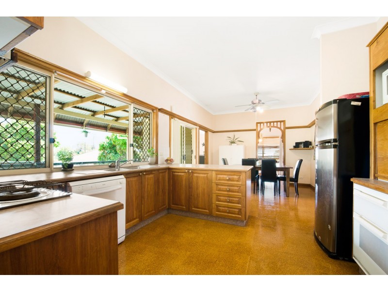 5 Kyle Street, Bridgeman Downs QLD 4035