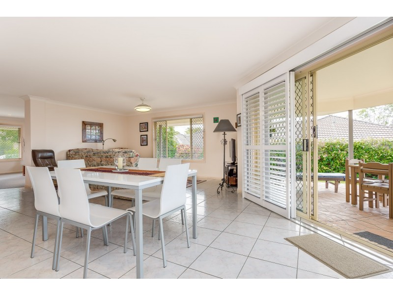 25 Chilton Crescent, North Lakes QLD 4509