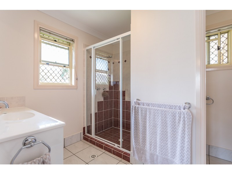 25 Chilton Crescent, North Lakes QLD 4509