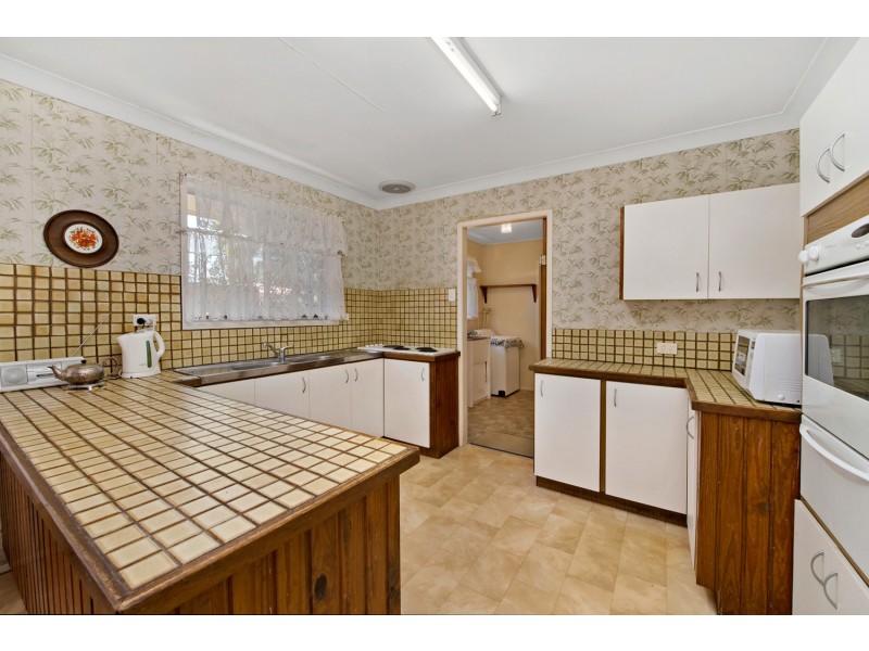 4 Alkooie Avenue, Clontarf QLD 4019