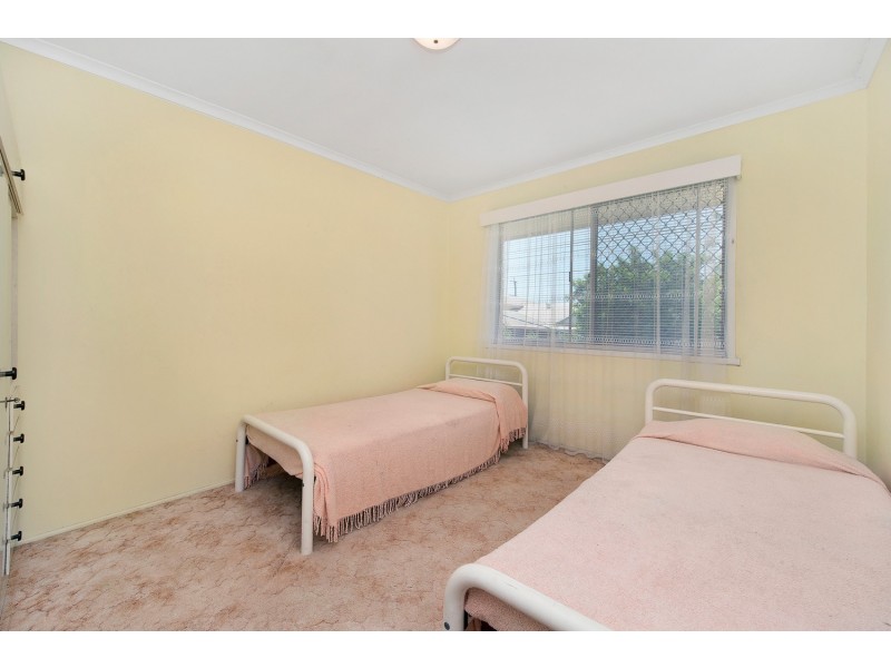 4 Alkooie Avenue, Clontarf QLD 4019