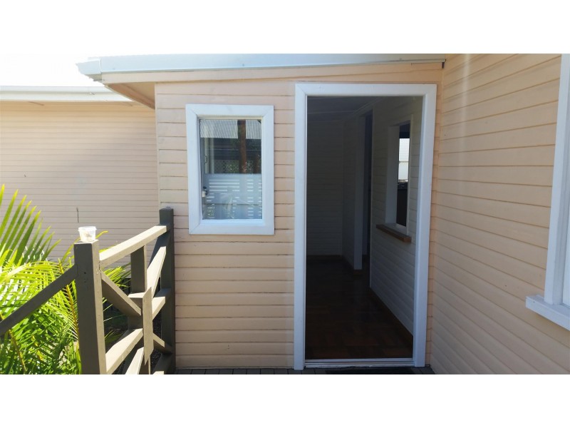 31 Ralph Street, Clontarf QLD 4019