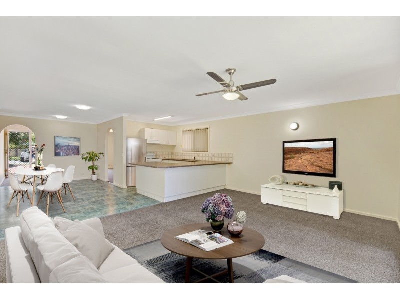 76 Cambridge Street, Rothwell QLD 4022