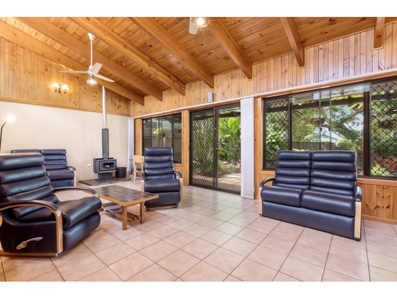 37 King Street, Woody Point QLD 4019