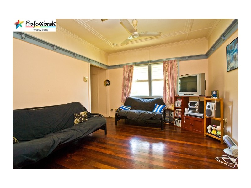 80 Ellen Street, Woody Point QLD 4019