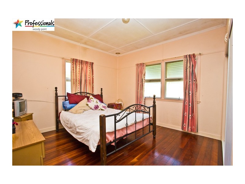 80 Ellen Street, Woody Point QLD 4019