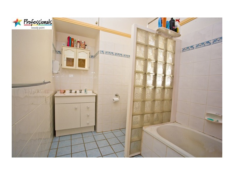 80 Ellen Street, Woody Point QLD 4019