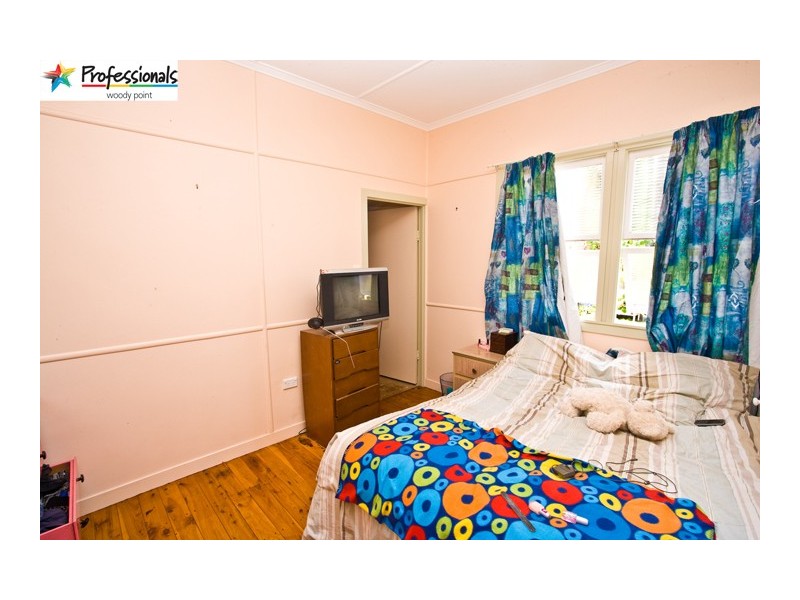 80 Ellen Street, Woody Point QLD 4019