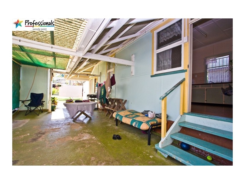 80 Ellen Street, Woody Point QLD 4019