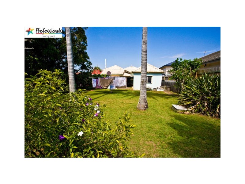 80 Ellen Street, Woody Point QLD 4019