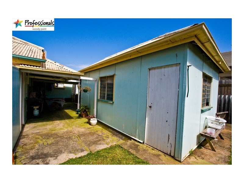 80 Ellen Street, Woody Point QLD 4019