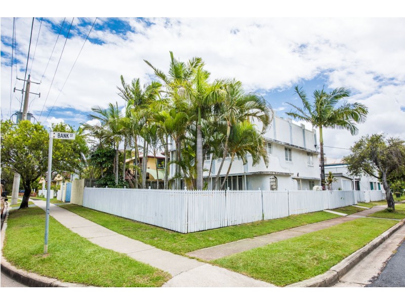 1 Bank Street, Margate QLD 4019