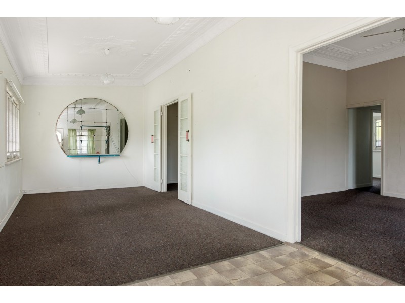 1 Bank Street, Margate QLD 4019