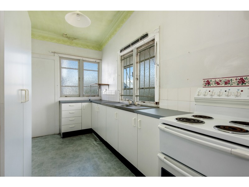 1 Bank Street, Margate QLD 4019