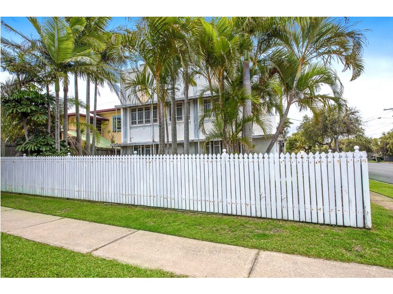 1 Bank Street, Margate QLD 4019