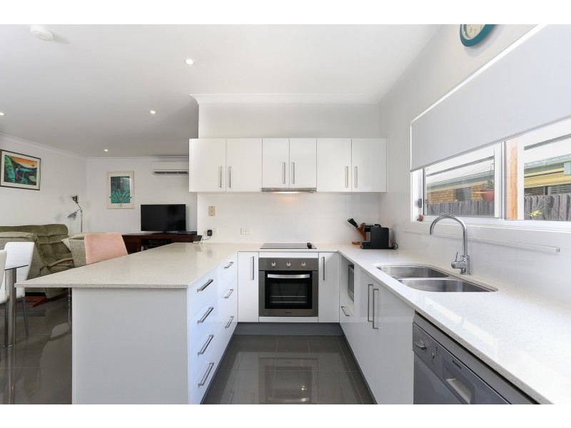 1/10 Thompson Crescent, Clontarf QLD 4019