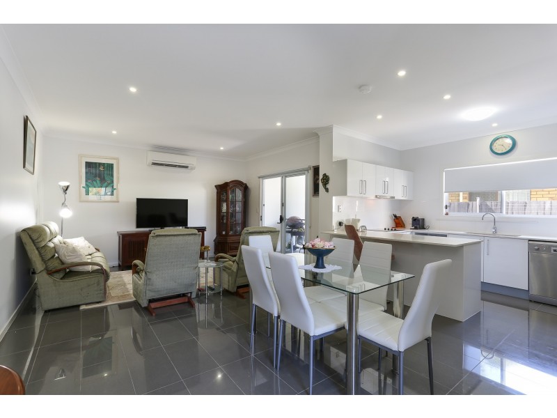 1/10 Thompson Crescent, Clontarf QLD 4019