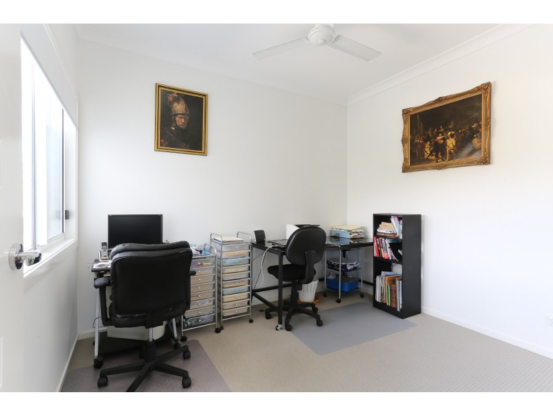 1/10 Thompson Crescent, Clontarf QLD 4019