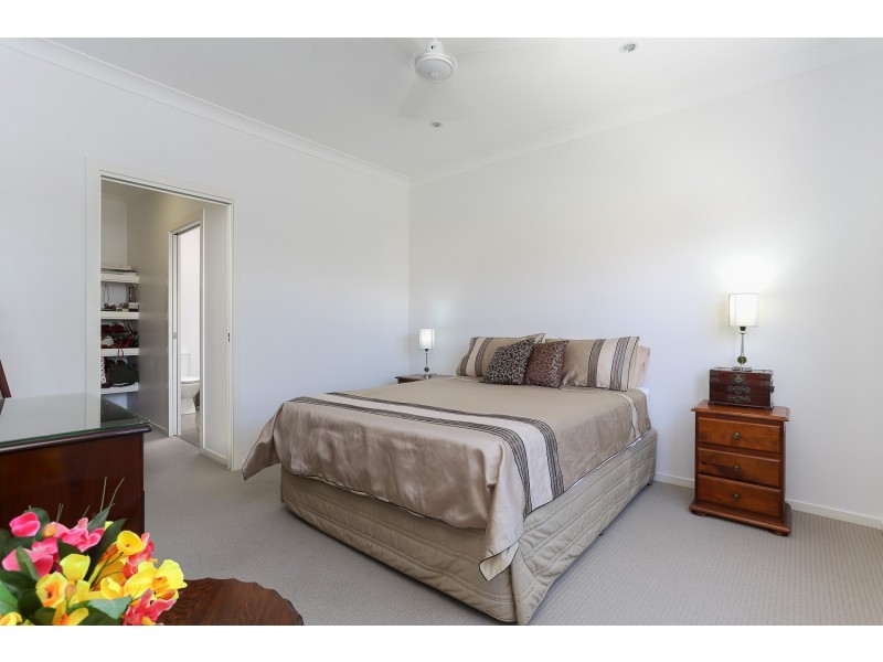 1/10 Thompson Crescent, Clontarf QLD 4019