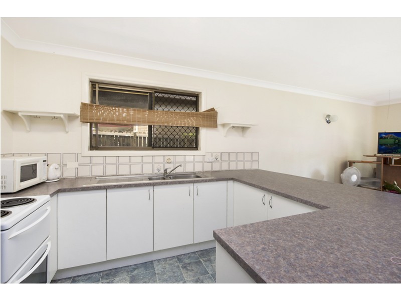 76 Cambridge Street, Rothwell QLD 4022