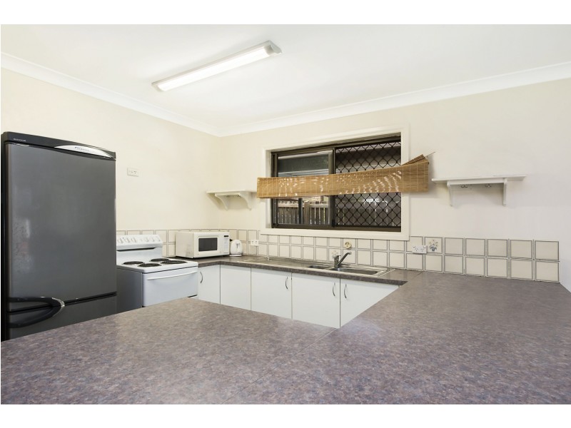 76 Cambridge Street, Rothwell QLD 4022