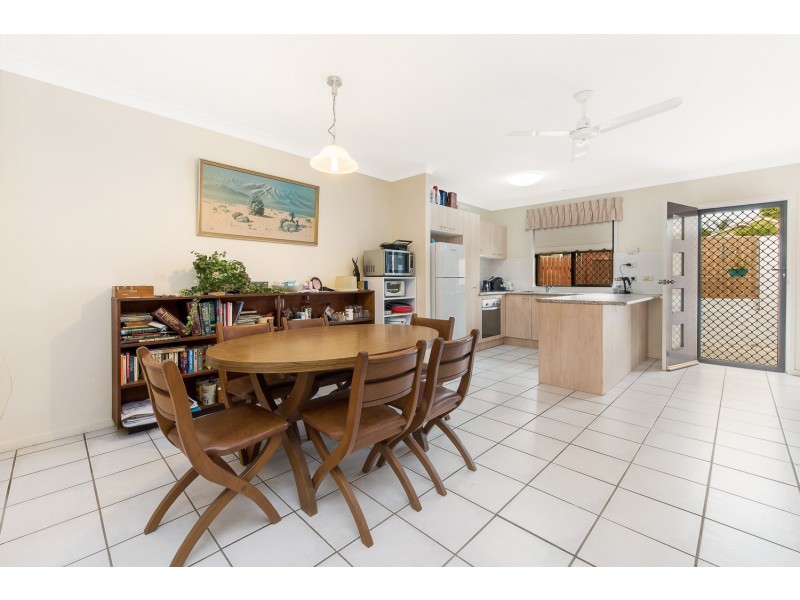 2/526 Oxley Avenue, Redcliffe QLD 4020