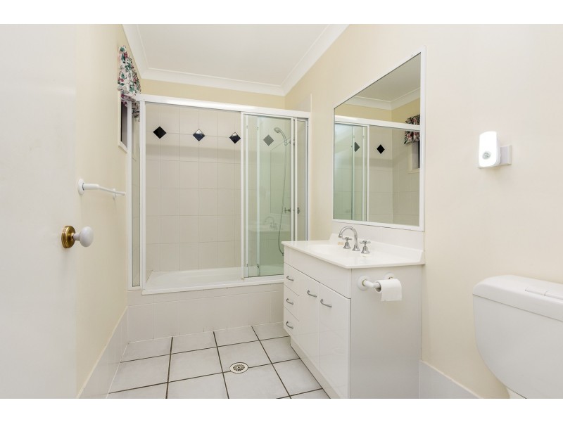 2/526 Oxley Avenue, Redcliffe QLD 4020