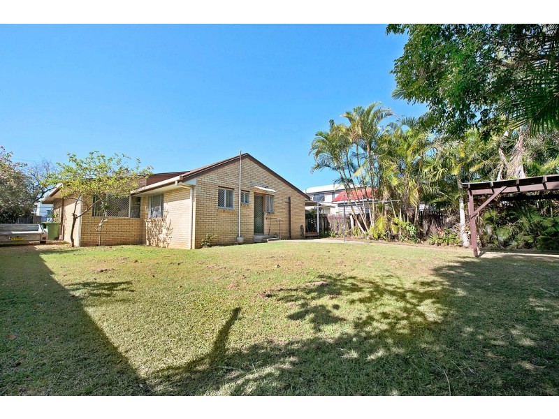 47 Arthur Street, Woody Point QLD 4019