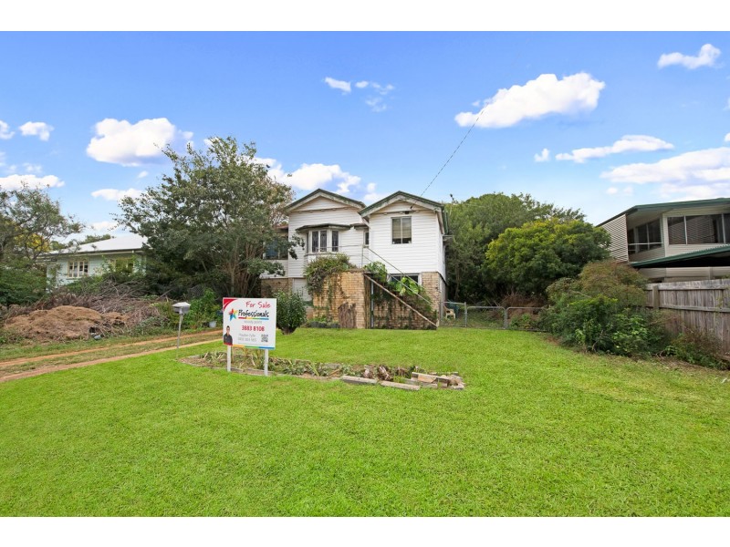 56 Arthur Street, Woody Point QLD 4019
