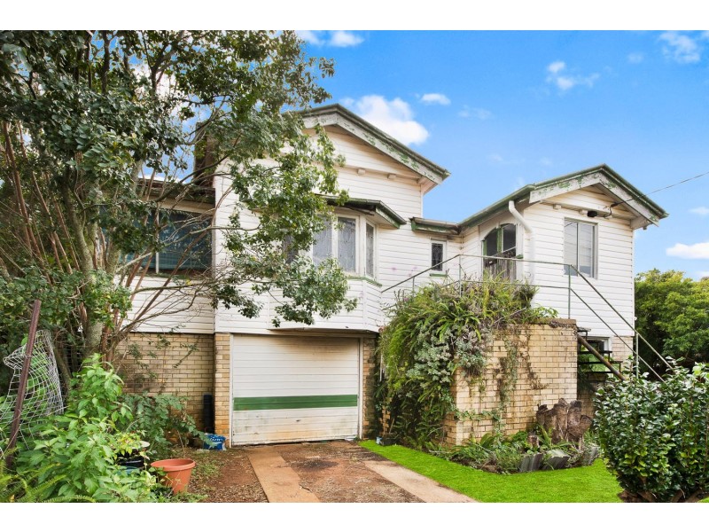 56 Arthur Street, Woody Point QLD 4019