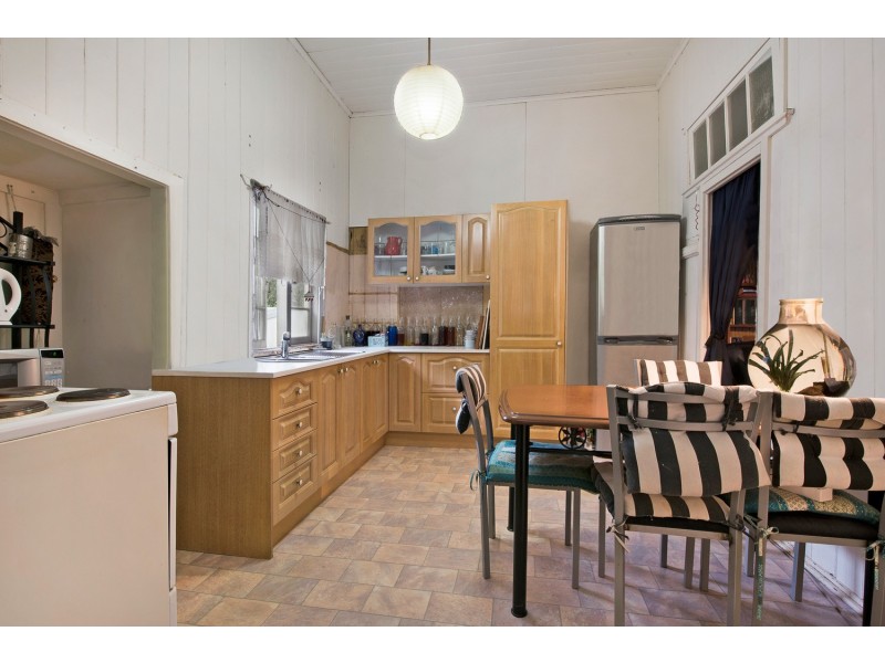 87 Victoria Avenue, Woody Point QLD 4019