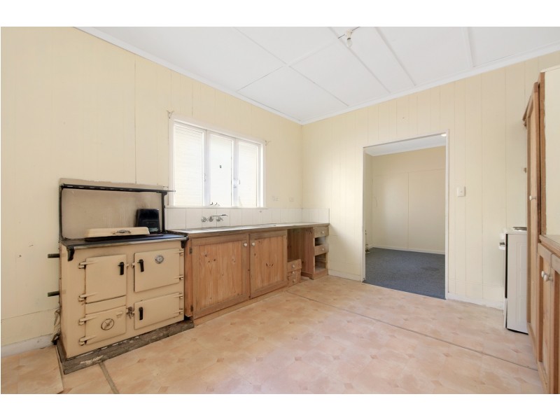 68 Eversleigh Road, Scarborough QLD 4020