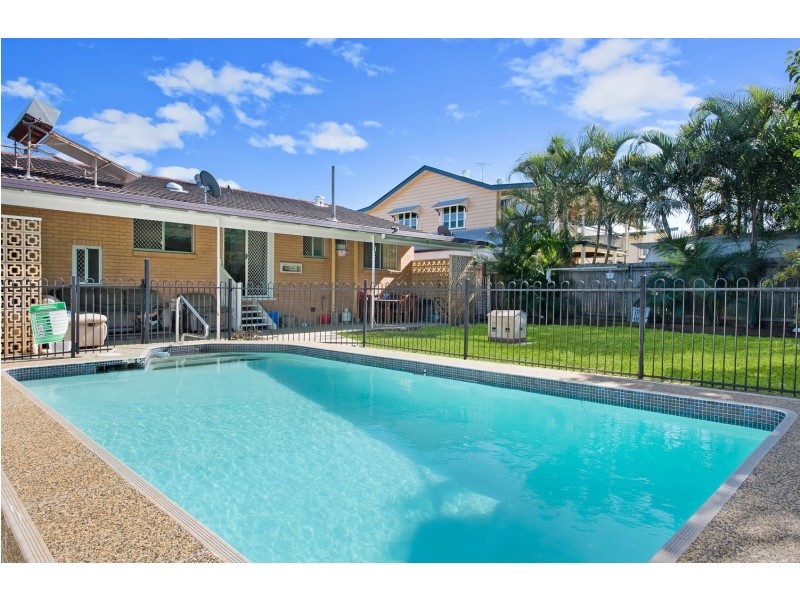 6 Maine Road, Clontarf QLD 4019