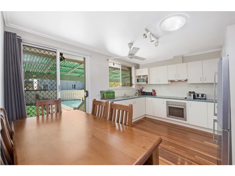 6 Maine Road, Clontarf QLD 4019