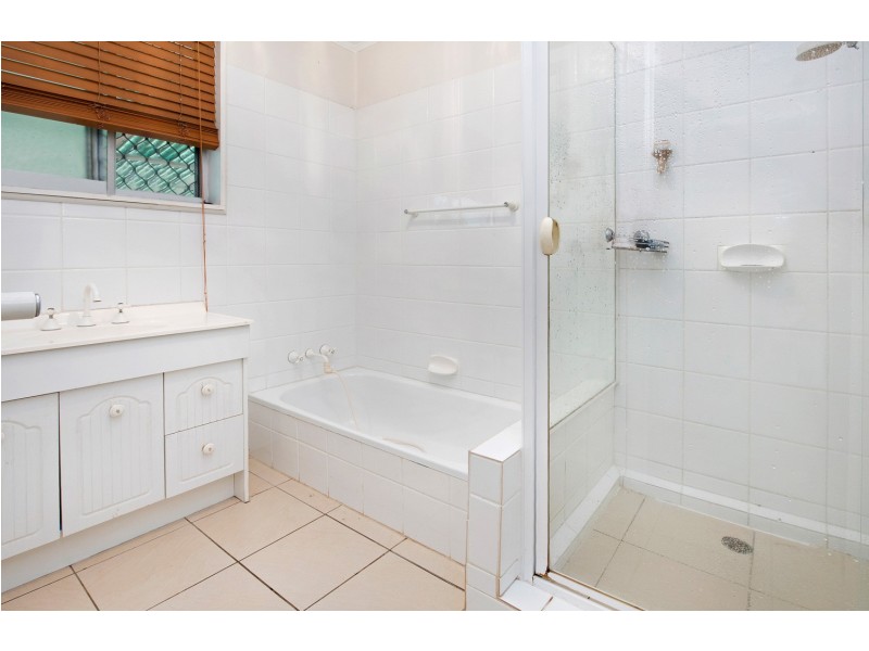 6 Maine Road, Clontarf QLD 4019