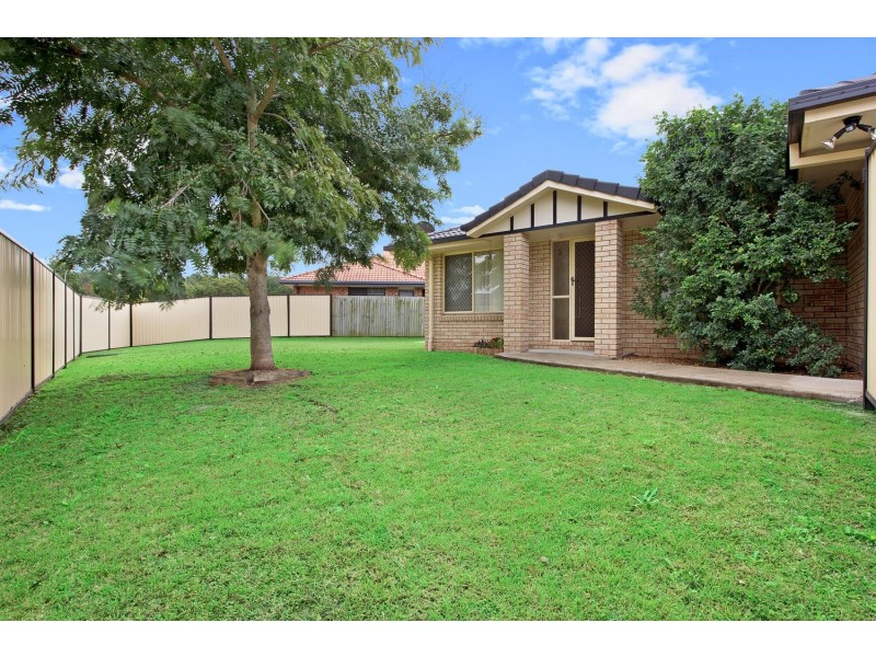 19 Cambridge Street, Rothwell QLD 4022