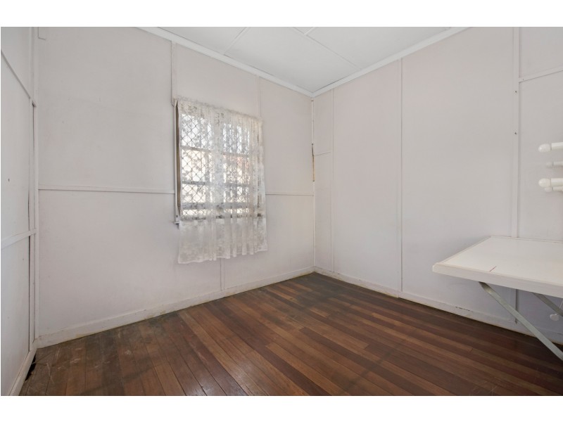 78 Ellen Street, Woody Point QLD 4019