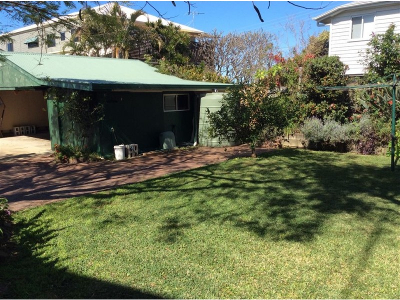 52 Gayundah Esplanade, Woody Point QLD 4019