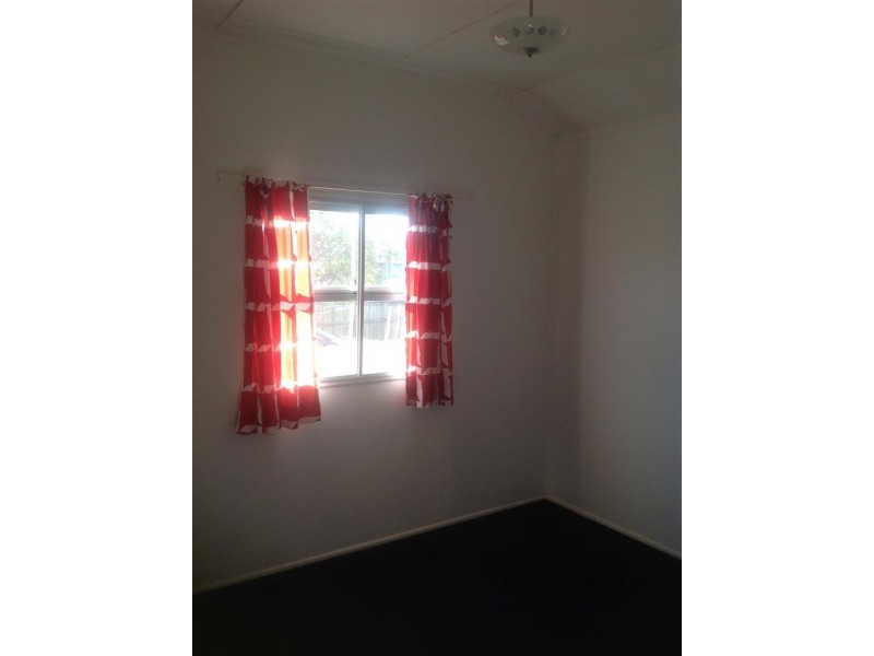 34 Hardiman Street, Woody Point QLD 4019