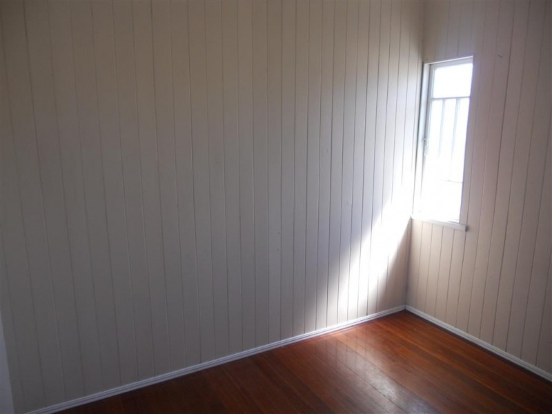 82 Ellen Street, Woody Point QLD 4019