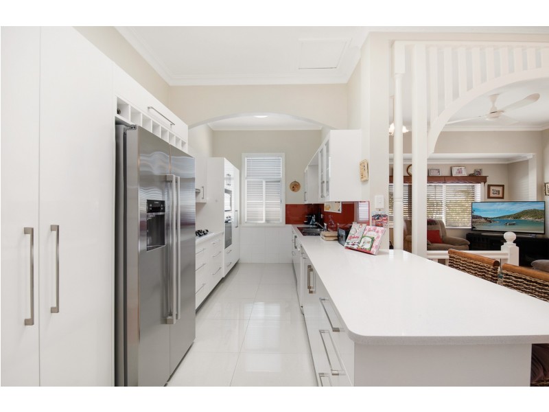 14 Ellen Street, Woody Point QLD 4019