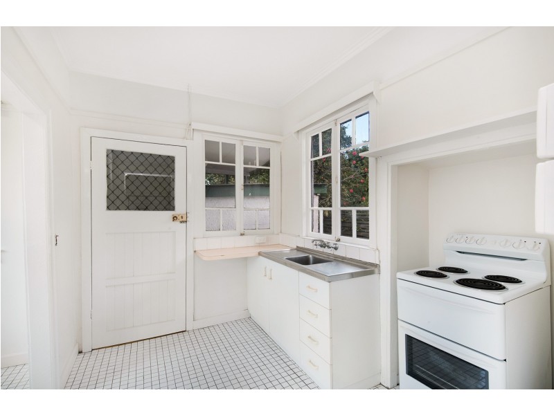 22 Blakeney Street, Woody Point QLD 4019