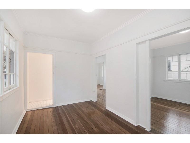 22 Blakeney Street, Woody Point QLD 4019