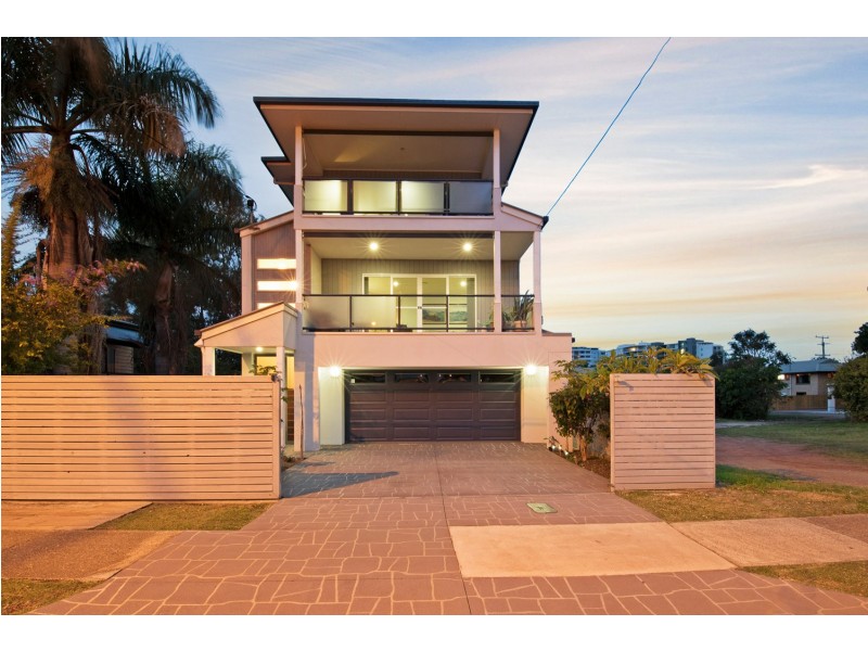 60 Oxley Avenue, Woody Point QLD 4019