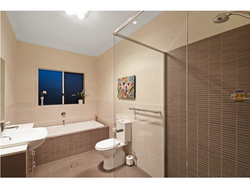 60 Oxley Avenue, Woody Point QLD 4019