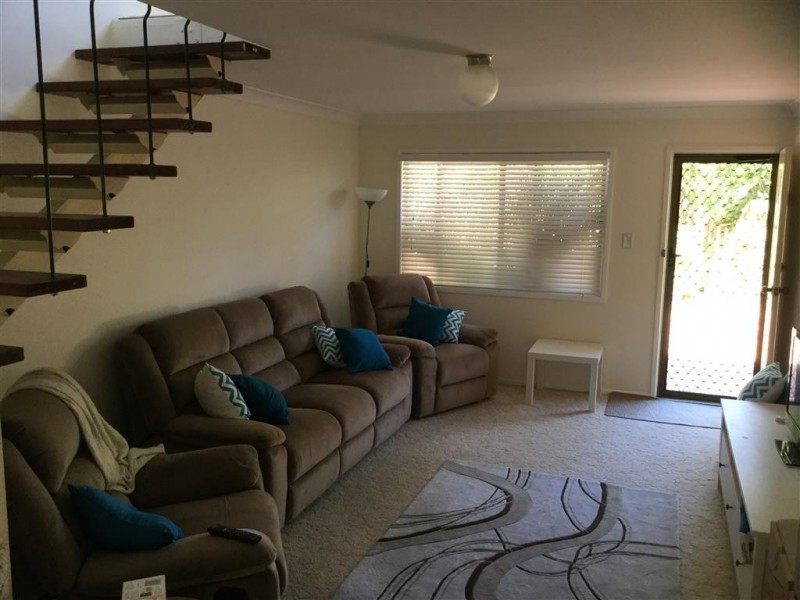 4/25 Annie Street, Woody Point QLD 4019