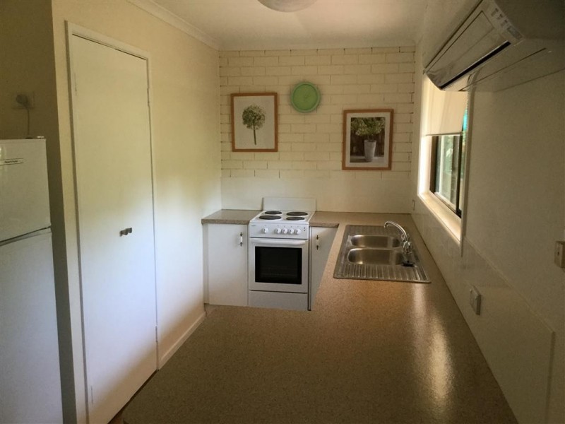 4/25 Annie Street, Woody Point QLD 4019