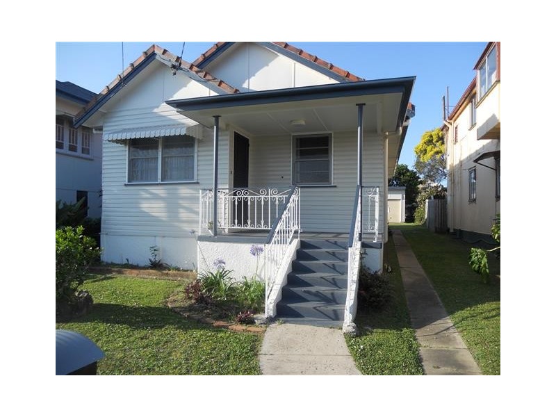14 Hardiman St, Woody Point QLD 4019