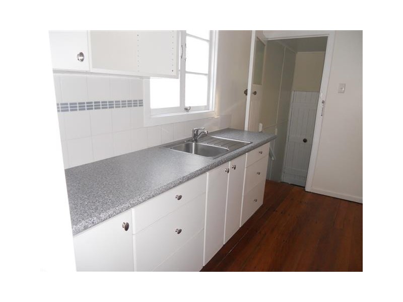 14 Hardiman St, Woody Point QLD 4019