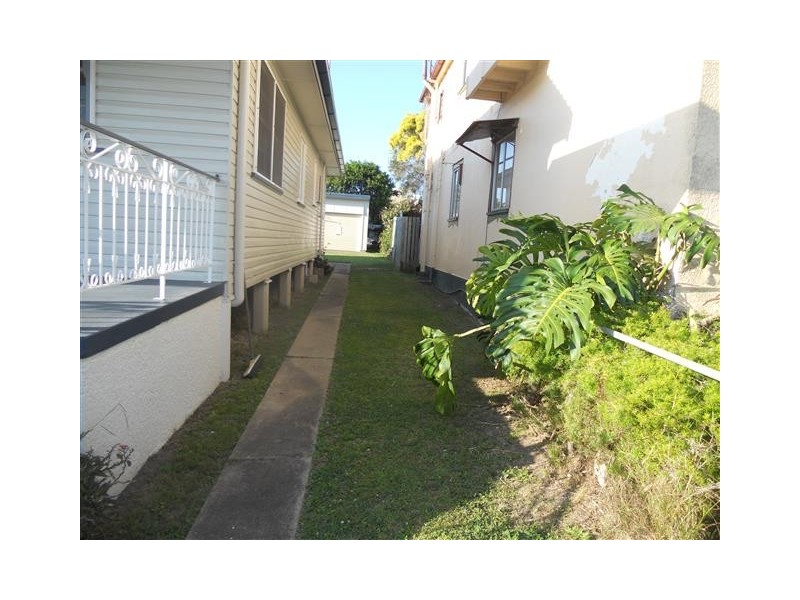 14 Hardiman St, Woody Point QLD 4019